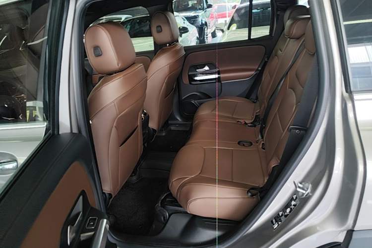 Used Mercedes-Benz GLB 2022 GLB 220 Fashion Model Left Rear Seat