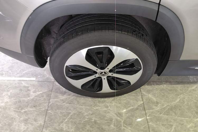 Used Mercedes-Benz GLB 2022 GLB 220 Fashion Model Right Rear Wheel Hub