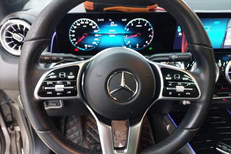 Used Mercedes-Benz GLB 2022 GLB 220 Dynamic Edition Steering Wheel