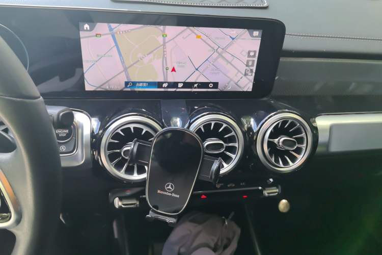 Used Mercedes-Benz GLB 2022 Second Facelift GLB 200 Fashion Edition Audio And AC Panel