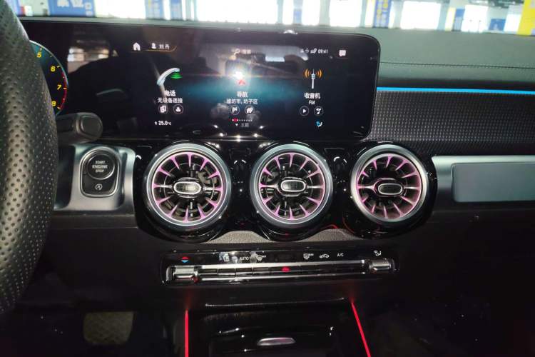 Used Mercedes-Benz GLB 2022 GLB 220 Dynamic Edition Audio And AC Panel
