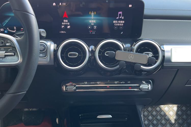 Used Mercedes-Benz GLB 2022 Second Facelift GLB 200 Dynamic Edition Audio And AC Panel