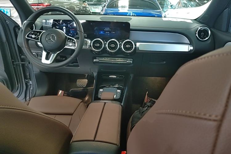 Used Mercedes-Benz GLB 2022 GLB 200 Dynamic Edition Center Console