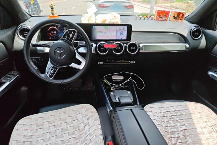 Used Mercedes-Benz GLB 2022 Second Facelift GLB 200 Dynamic Edition Center Console