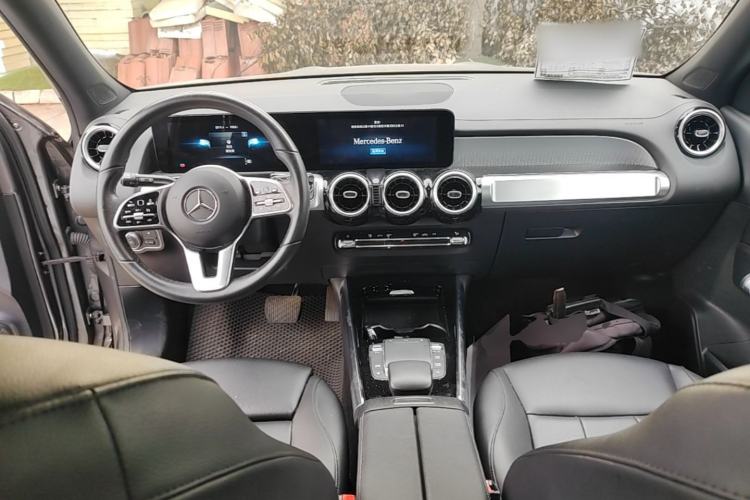Used Mercedes-Benz GLB 2022 Second Facelift GLB 200 Dynamic Edition Center Console