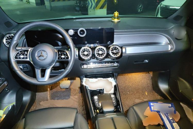 Used Mercedes-Benz GLB 2022 GLB 220 Fashion Model Center Console