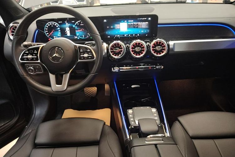 Used Mercedes-Benz GLB 2022 Refresh GLB 200 Dynamic Edition Center Console
