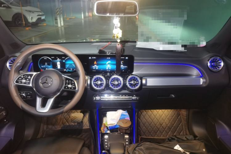 Used Mercedes-Benz GLB 2022 GLB 220 Dynamic Edition Center Console