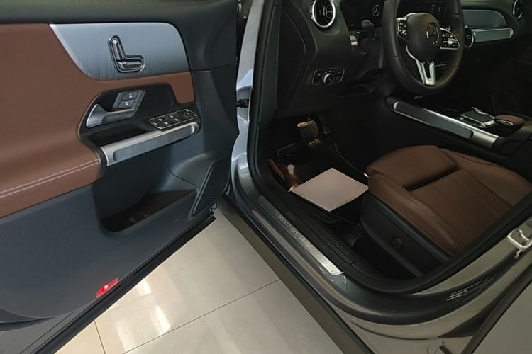 Used Mercedes-Benz GLB 2022 GLB 200 Dynamic Edition Driver Seat
