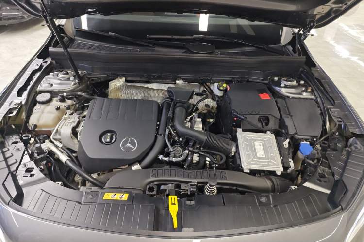 Used Mercedes-Benz GLB 2022 GLB 200 Stylish Edition Engine Bay