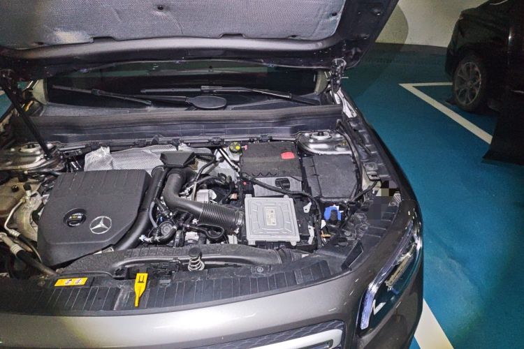 Used Mercedes-Benz GLB 2022 Second Facelift GLB 200 Fashion Edition Engine Bay Left