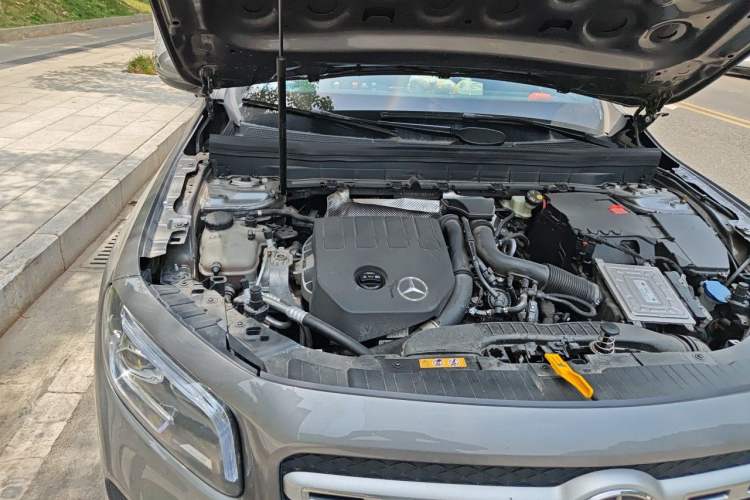 Used Mercedes-Benz GLB 2022 Second Facelift GLB 200 Dynamic Edition Engine Bay Right