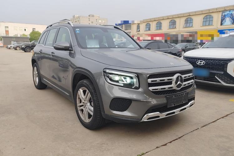 Used Mercedes-Benz GLB 2022 Second Facelift GLB 200 Dynamic Edition Front Right 45 Deg