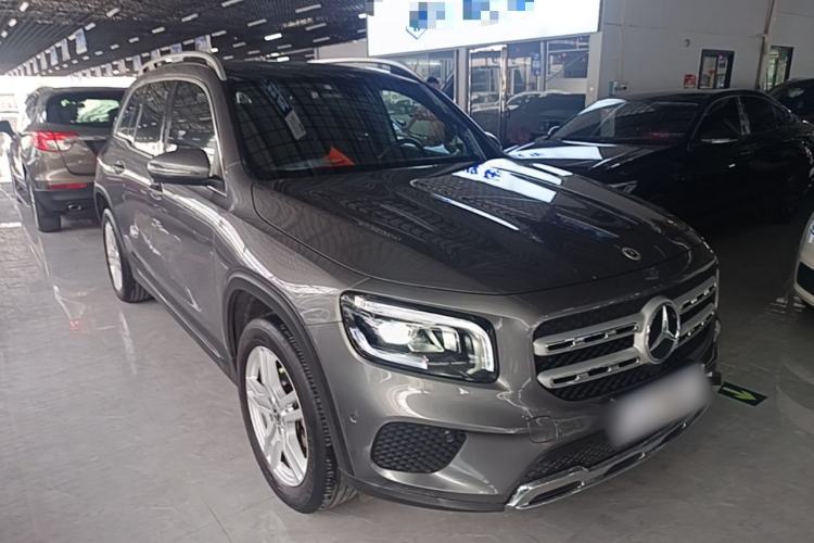 Used Mercedes-Benz GLB 2022 Second Facelift GLB 200 Fashion Edition Front Right 45 Deg