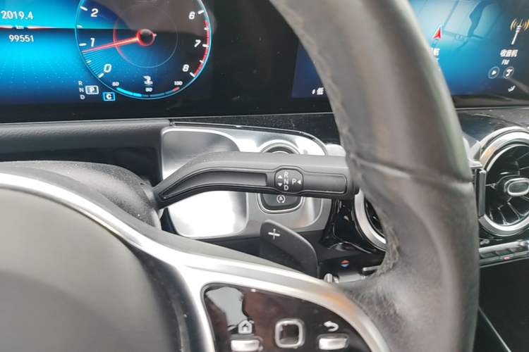 Used Mercedes-Benz GLB 2022 Second Facelift GLB 200 Dynamic Edition Gear Lever