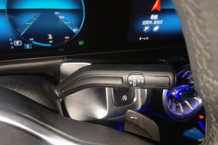 Used Mercedes-Benz GLB 2022 GLB 220 Dynamic Edition Gear Lever