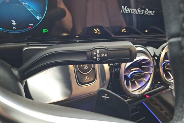 Used Mercedes-Benz GLB 2022 GLB 220 Dynamic Edition Gear Lever