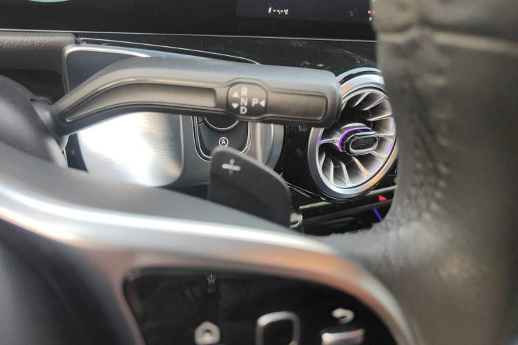 Used Mercedes-Benz GLB 2022 GLB 220 Dynamic Edition Gear Lever