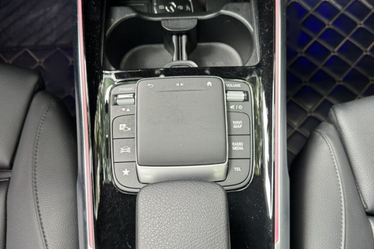 Used Mercedes-Benz GLB 2022 Refresh GLB 200 Dynamic Edition Interior 10