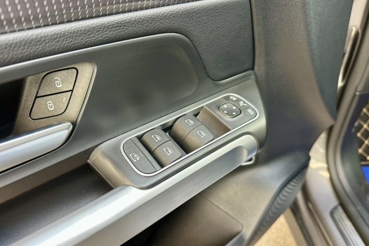 Used Mercedes-Benz GLB 2022 GLB 220 Dynamic Edition Interior 2