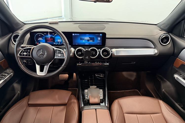 Used Mercedes-Benz GLB 2022 Second Facelift GLB 200 Dynamic Edition Interior 3