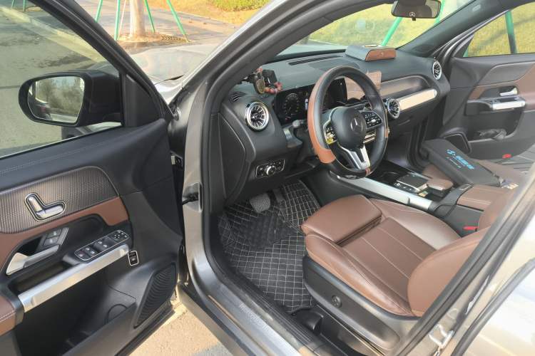 Used Mercedes-Benz GLB 2022 Second Facelift GLB 200 Fashion Edition Interior 3