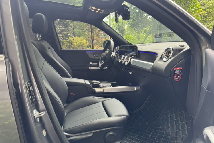 Used Mercedes-Benz GLB 2022 Refresh GLB 200 Dynamic Edition Interior 4