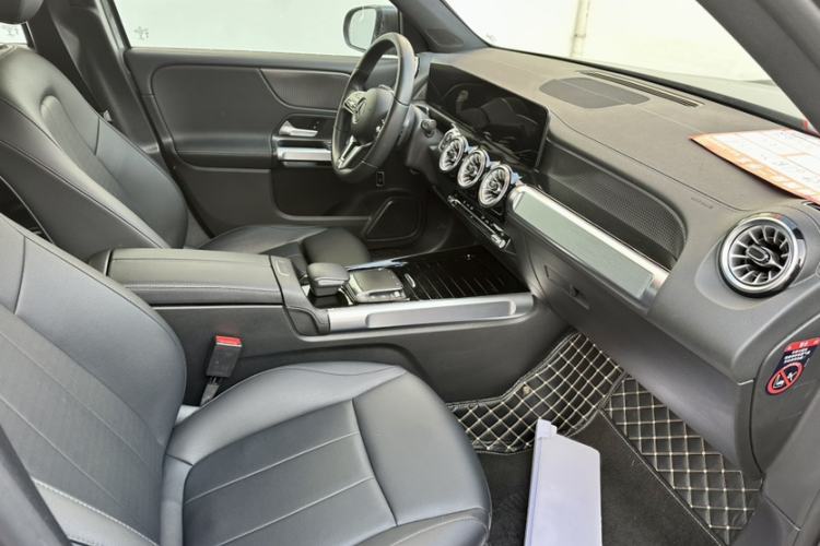 Used Mercedes-Benz GLB 2022 GLB 220 Dynamic Edition Interior 8