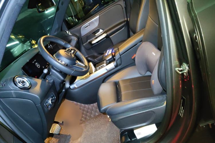 Used Mercedes-Benz GLB 2022 GLB 220 Fashion Model Left Front Seat