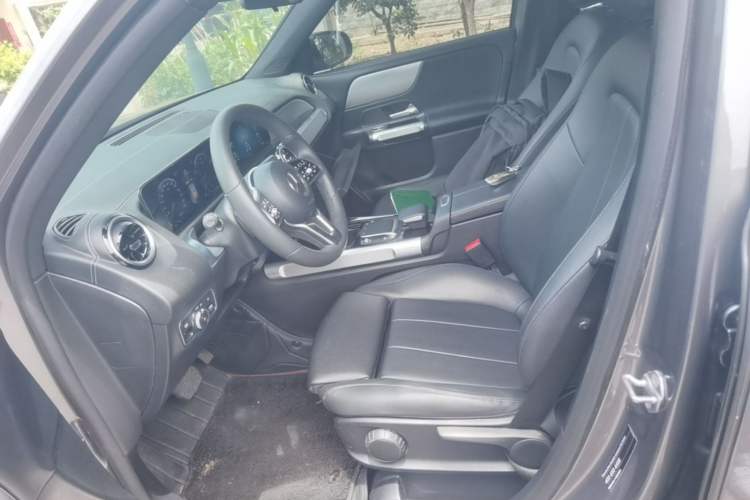 Used Mercedes-Benz GLB 2022 Second Facelift GLB 200 Dynamic Edition Left Front Seat