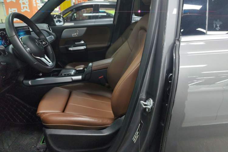 Used Mercedes-Benz GLB 2022 Second Facelift GLB 200 Fashion Edition Left Front Seat