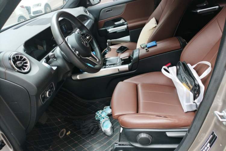 Used Mercedes-Benz GLB 2022 GLB 220 Fashion Model Left Front Seat
