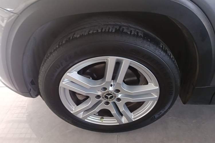 Used Mercedes-Benz GLB 2022 Second Facelift GLB 200 Fashion Edition Left Front Wheel Hub