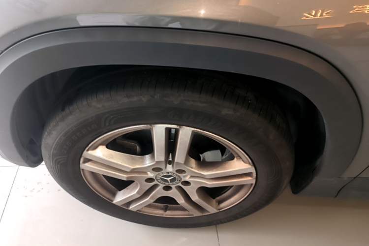 Used Mercedes-Benz GLB 2022 Second Facelift GLB 200 Dynamic Edition Left Front Wheel Hub