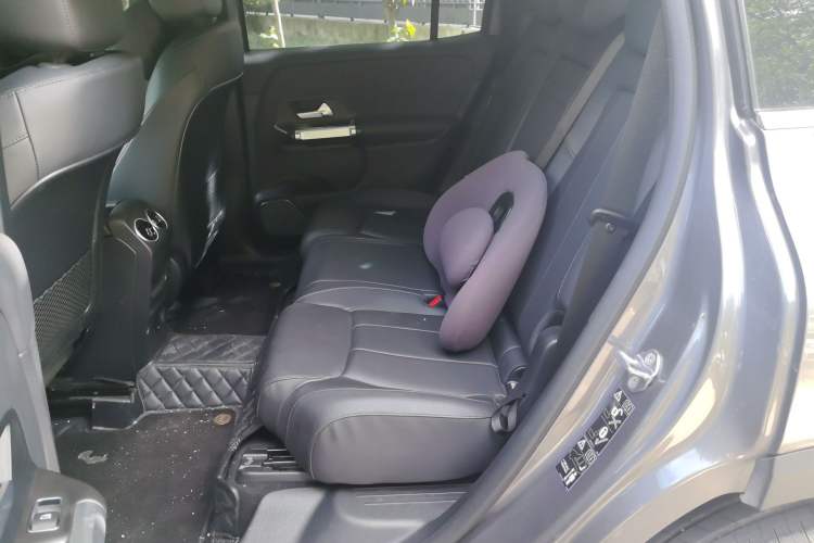 Used Mercedes-Benz GLB 2022 Second Facelift GLB 200 Fashion Edition Left Rear Seat