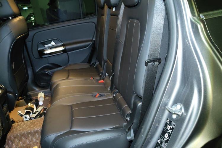 Used Mercedes-Benz GLB 2022 GLB 220 Fashion Model Left Rear Seat