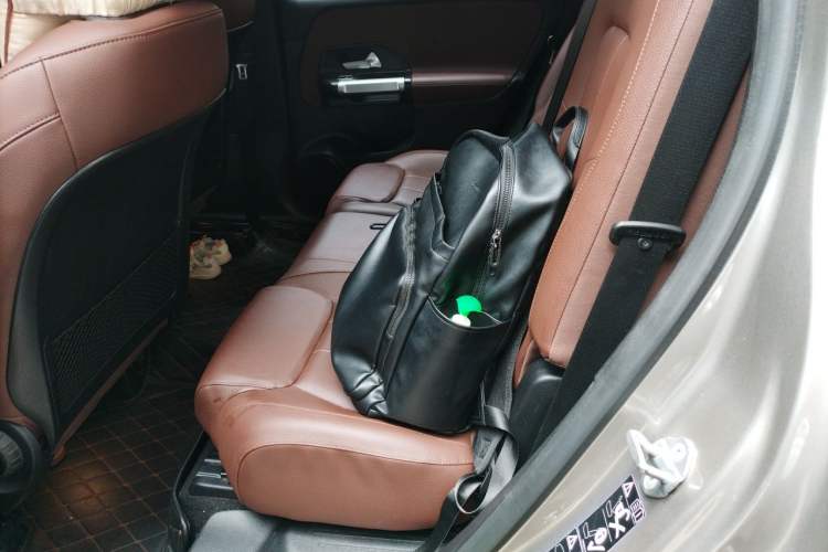 Used Mercedes-Benz GLB 2022 GLB 220 Fashion Model Left Rear Seat