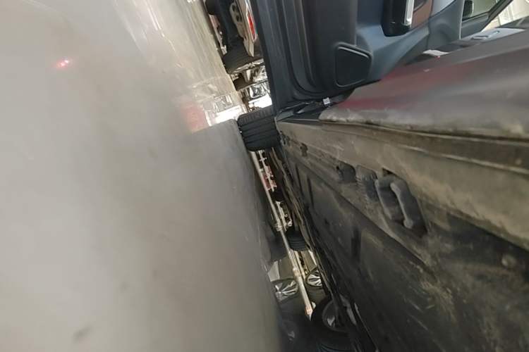 Used Mercedes-Benz GLB 2022 GLB 200 Dynamic Edition Left Side Sill