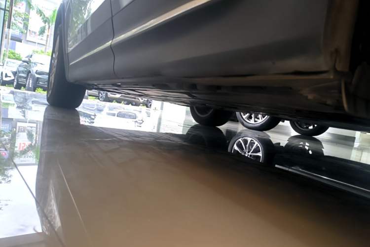 Used Mercedes-Benz GLB 2022 Second Facelift GLB 200 Dynamic Edition Left Side Sill