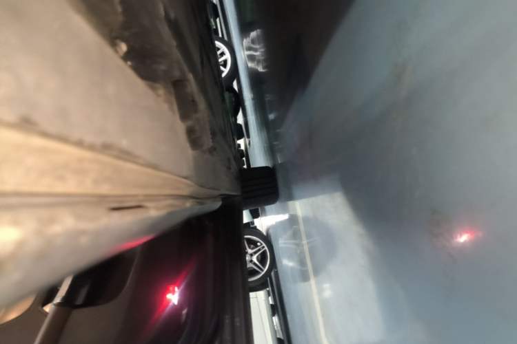 Used Mercedes-Benz GLB 2022 GLB 220 Fashion Model Left Side Sill