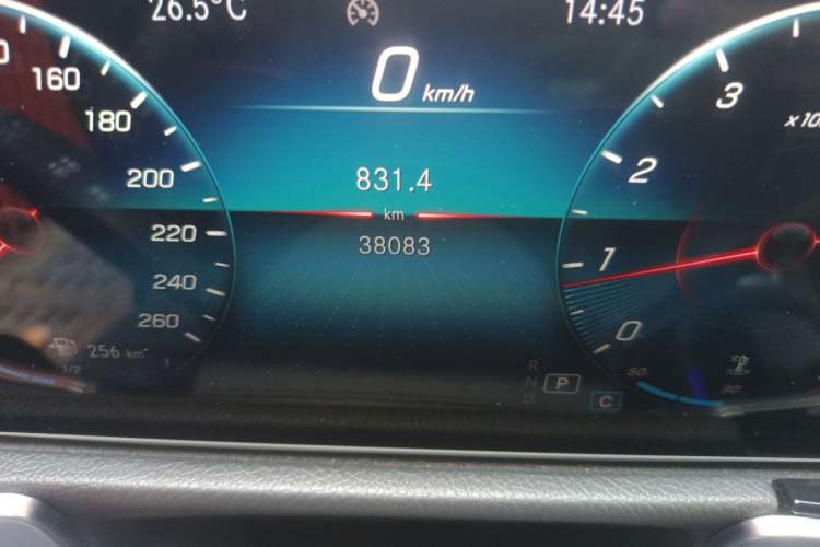 Used Mercedes-Benz GLB 2022 Second Facelift GLB 200 Dynamic Edition Odometer Close Up