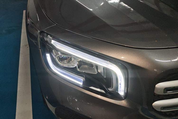Used Mercedes-Benz GLB 2022 Second Facelift GLB 200 Fashion Edition Right Front Headlight