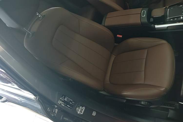Used Mercedes-Benz GLB 2022 GLB 200 Dynamic Edition Right Front Seat