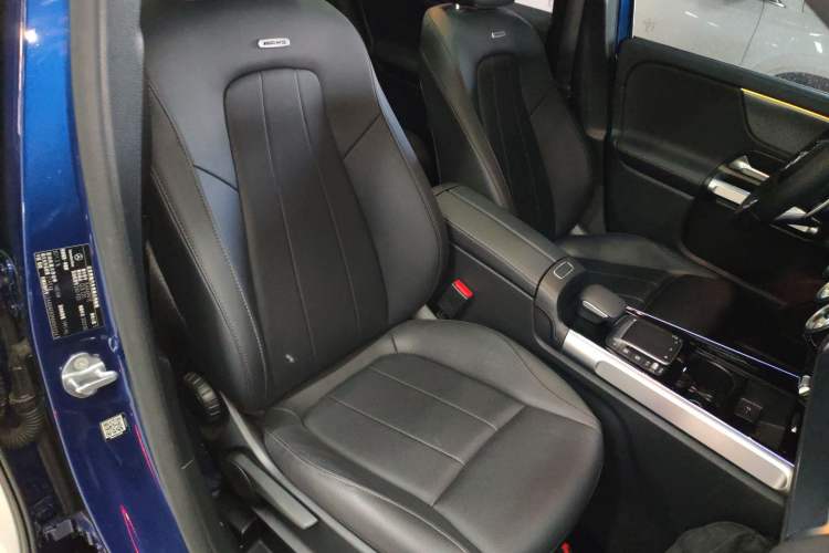 Used Mercedes-Benz GLB 2022 GLB 220 Dynamic Edition Right Front Seat