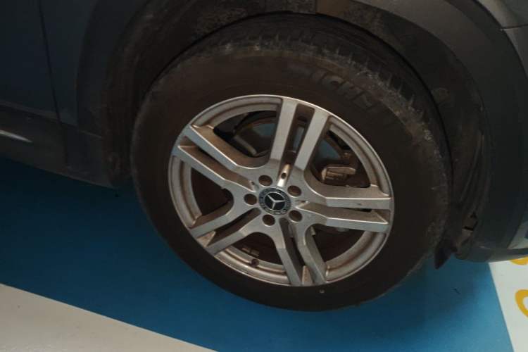 Used Mercedes-Benz GLB 2022 Second Facelift GLB 200 Fashion Edition Right Front Wheel Hub