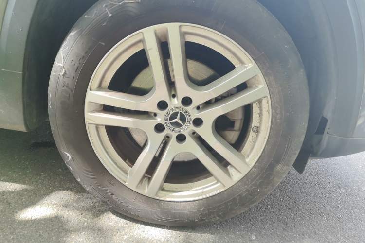 Used Mercedes-Benz GLB 2022 Second Facelift GLB 200 Fashion Edition Right Front Wheel Hub