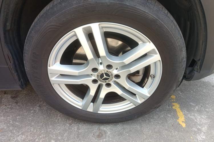 Used Mercedes-Benz GLB 2022 Second Facelift GLB 200 Dynamic Edition Right Front Wheel Hub