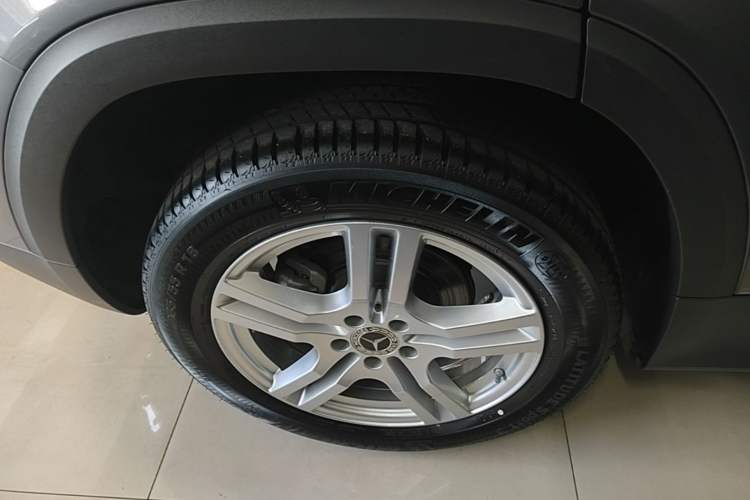 Used Mercedes-Benz GLB 2022 GLB 200 Dynamic Edition Right Rear Wheel Hub