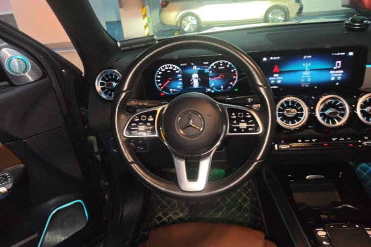 Used Mercedes-Benz GLB 2022 Second Facelift GLB 200 Fashion Edition Steering Wheel