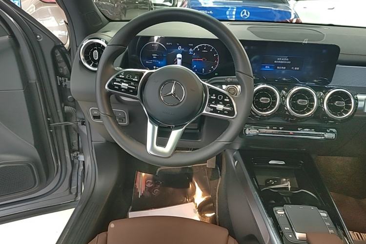Used Mercedes-Benz GLB 2022 GLB 200 Dynamic Edition Steering Wheel